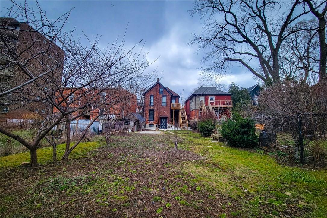 36 Erie Avenue, Unit #2 Upper, Hamilton, Ontario  L8N 2W6 - Photo 28 - H4189098