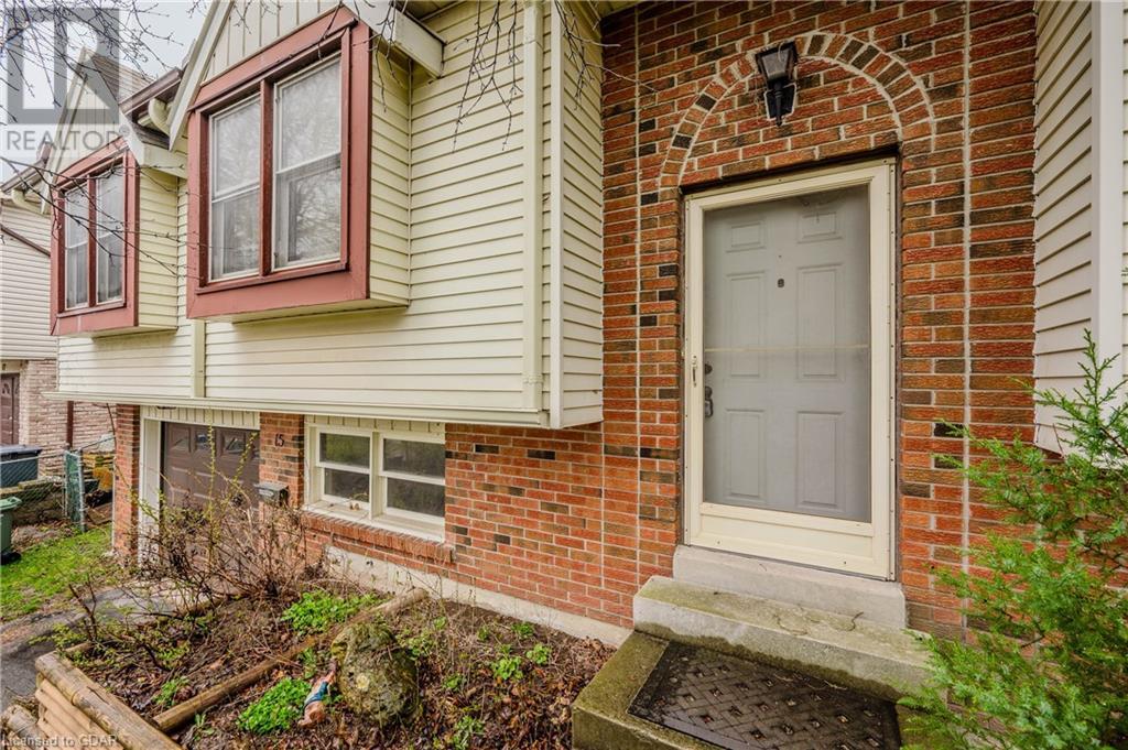 15 Woodridge Drive, Guelph, Ontario  N1H 7E3 - Photo 4 - 40569217