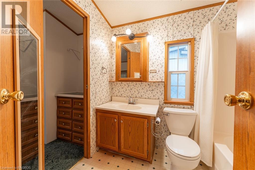 4 Pacific Avenue, Wasaga Beach, Ontario  L9Z 3A8 - Photo 19 - 40508479