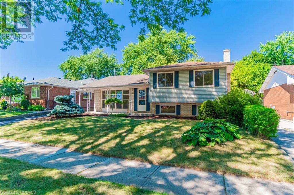 2435 Cyprus Avenue, Burlington, Ontario  L7P 1G5 - Photo 2 - 40571404