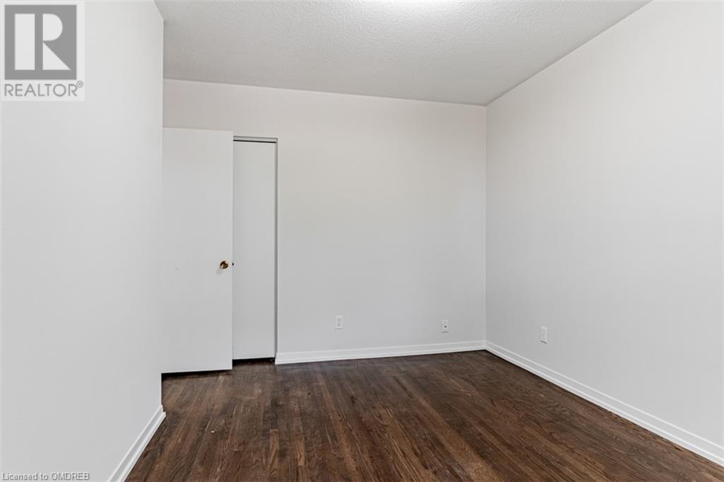 2435 Cyprus Avenue, Burlington, Ontario  L7P 1G5 - Photo 23 - 40571404