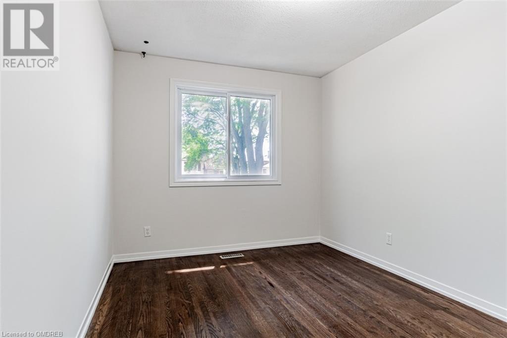2435 Cyprus Avenue, Burlington, Ontario  L7P 1G5 - Photo 24 - 40571404