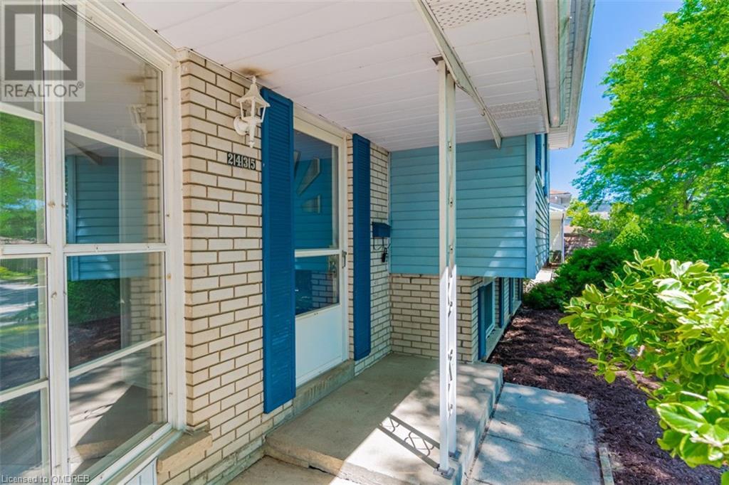 2435 Cyprus Avenue, Burlington, Ontario  L7P 1G5 - Photo 4 - 40571404