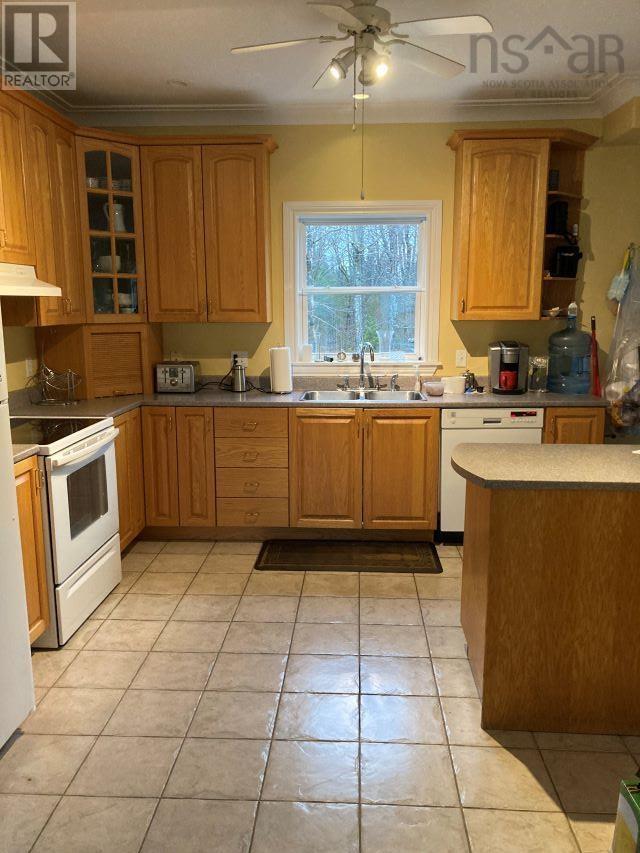 136 Londonberry Drive, Hammonds Plains, Nova Scotia  B4B 1X3 - Photo 5 - 202407129