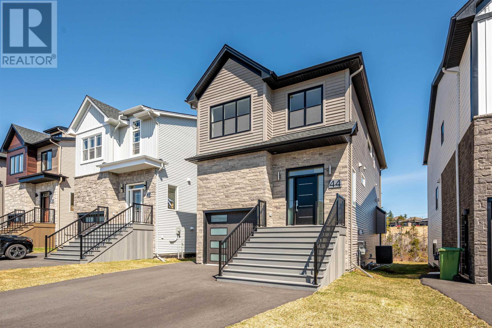 44 Breaktrail Drive, Bedford, Nova Scotia  B4B 2J7 - Photo 2 - 202407130