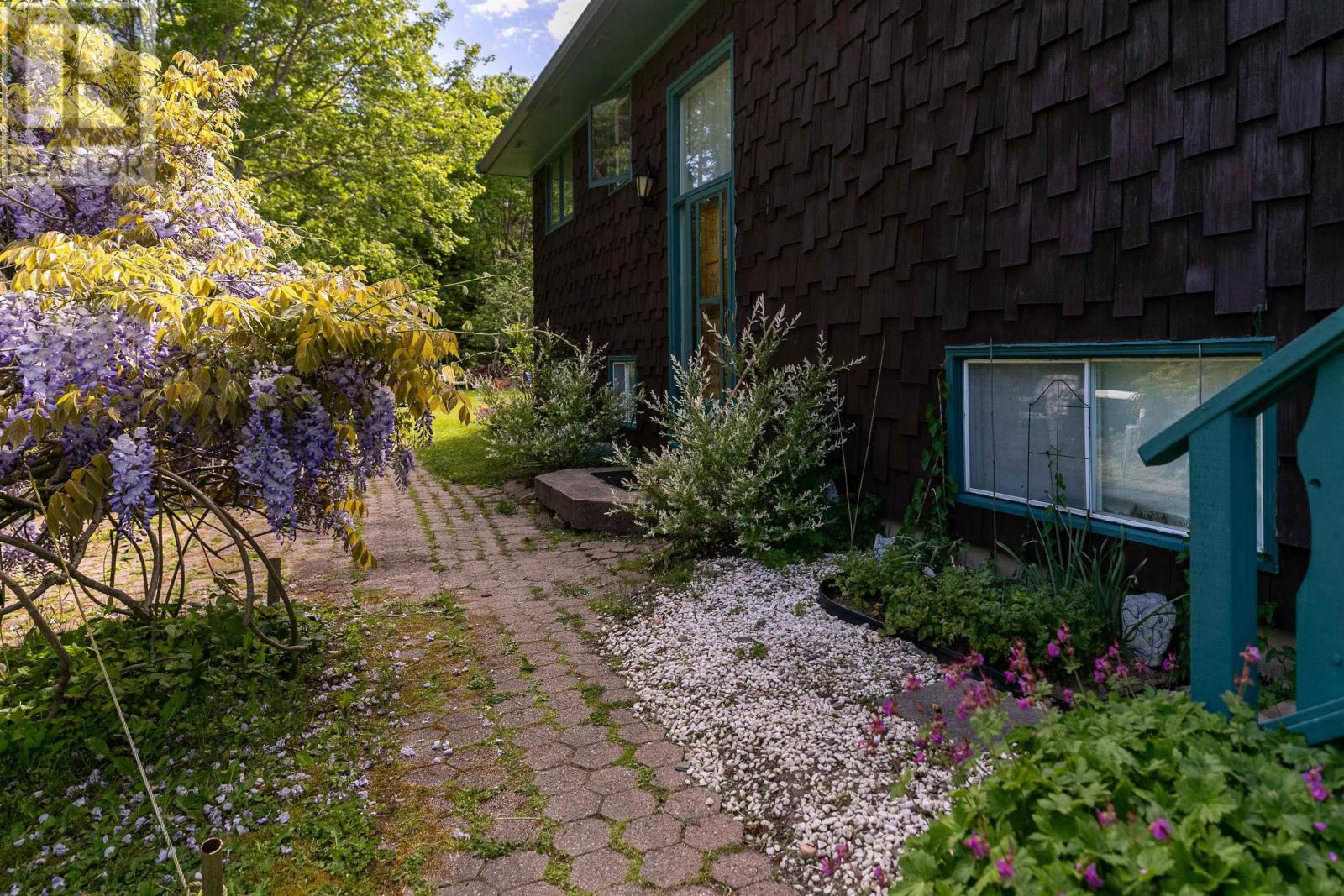 33 Downie Drive, Head Of St. Margarets Bay, Nova Scotia  B3Z 2A2 - Photo 2 - 202407137