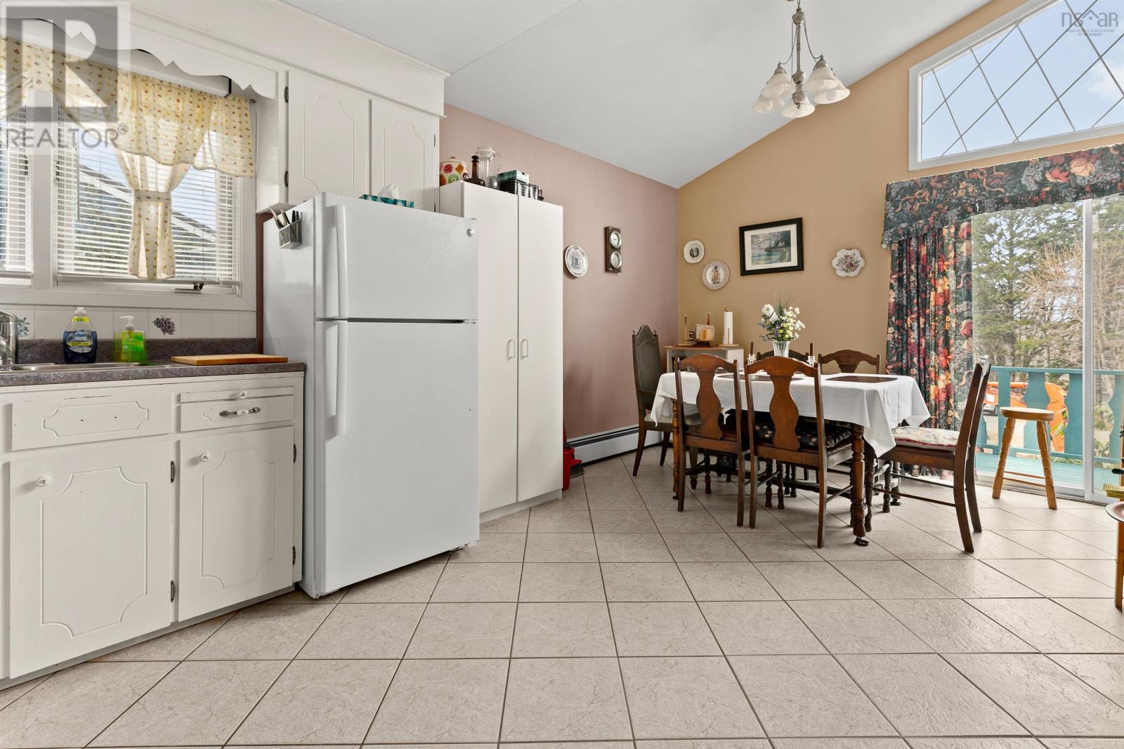 33 Downie Drive, Head Of St. Margarets Bay, Nova Scotia  B3Z 2A2 - Photo 5 - 202407137