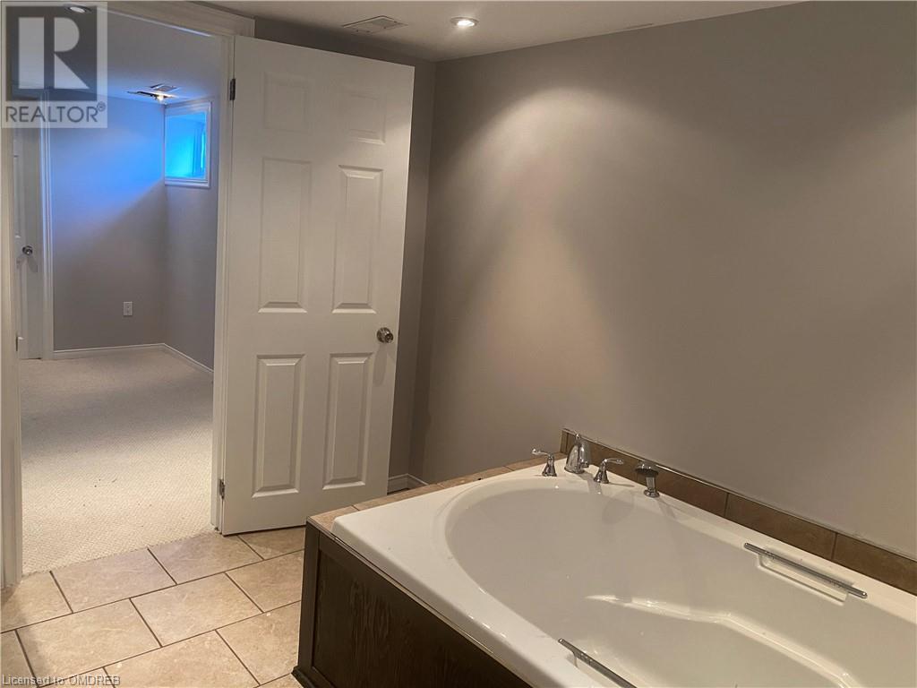 6 Battersea Avenue, St. Catharines, Ontario  L2P 1L5 - Photo 35 - 40571634