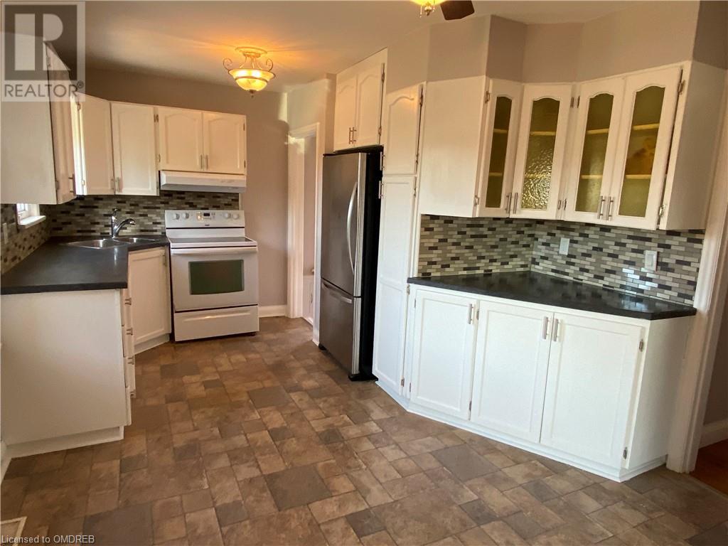 6 Battersea Avenue, St. Catharines, Ontario  L2P 1L5 - Photo 5 - 40571634