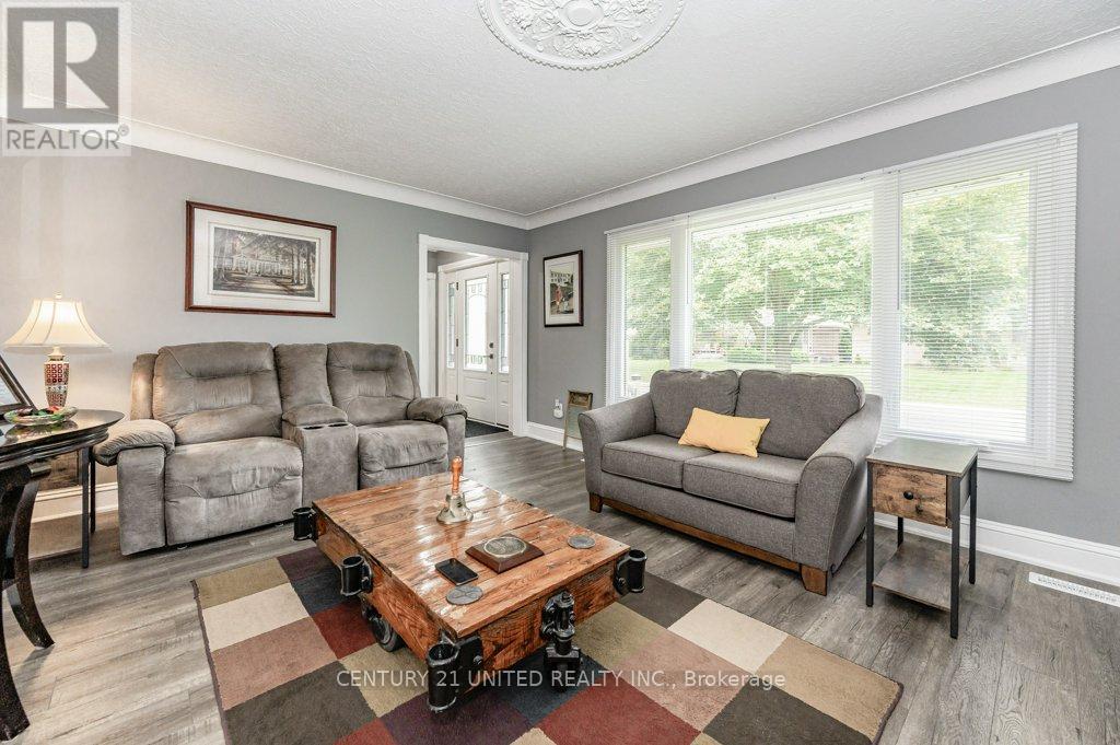 28 Masterson Drive, St. Catharines, Ontario  L2T 3P3 - Photo 10 - X8233858