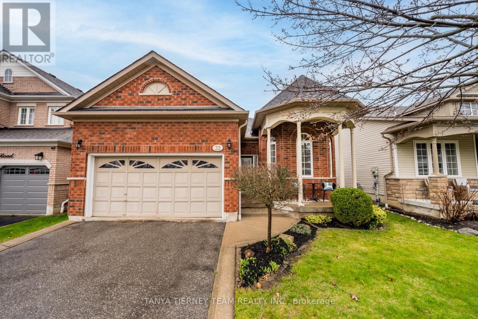 32 HOLSTED ROAD, whitby, Ontario