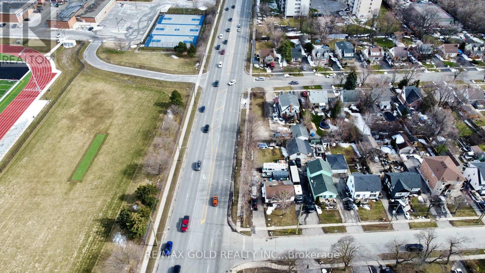 103 Woodward Avenue, Brampton, Ontario  L6V 1K5 - Photo 10 - W8233918