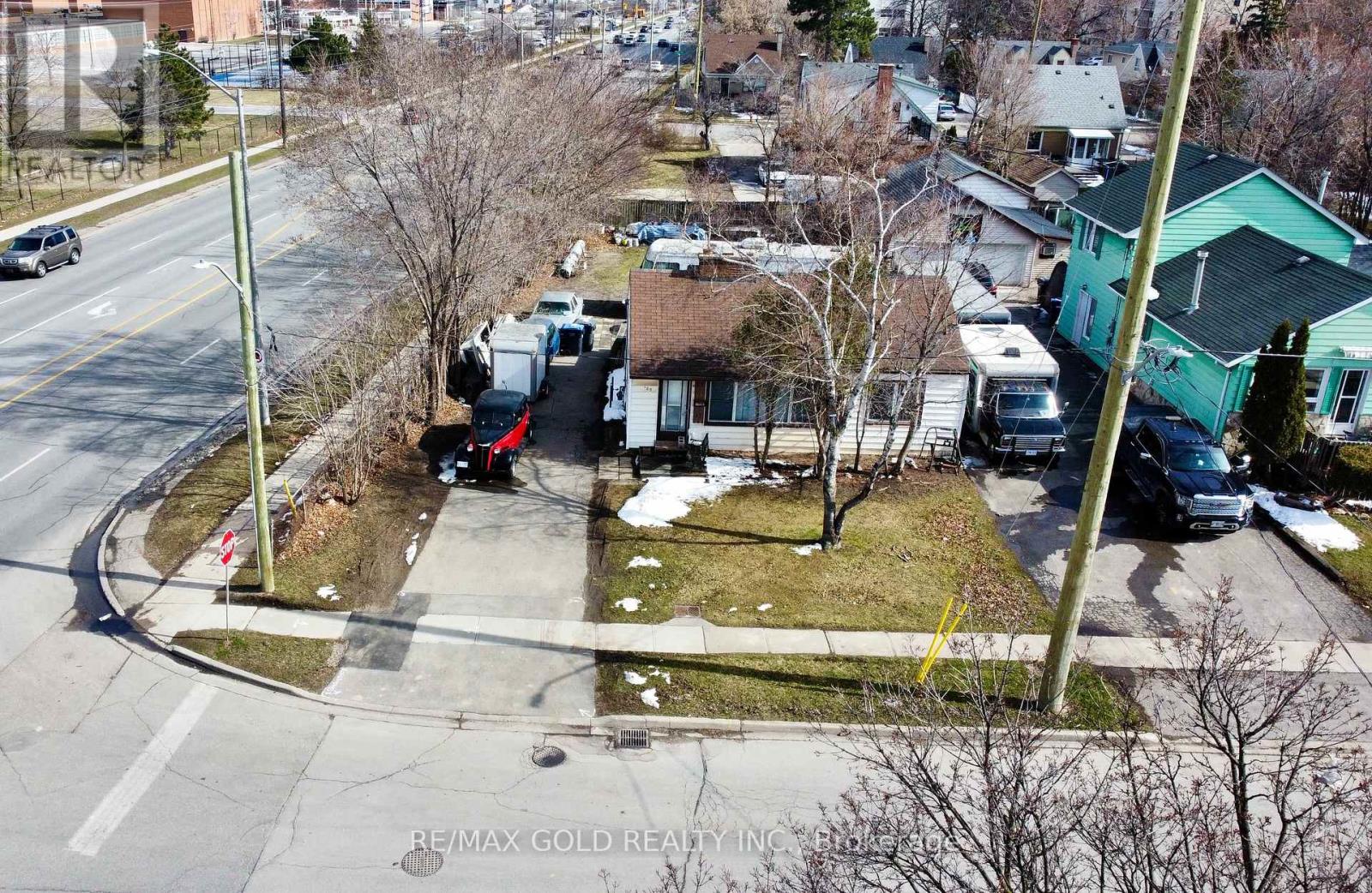 103 Woodward Avenue, Brampton, Ontario  L6V 1K5 - Photo 14 - W8233918