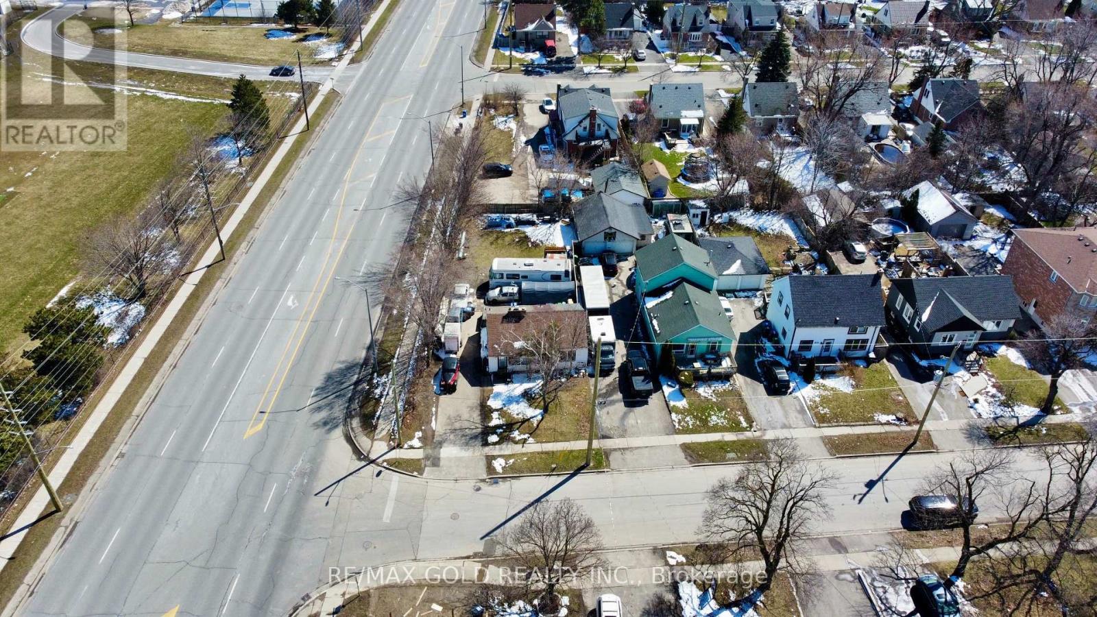 103 Woodward Avenue, Brampton, Ontario  L6V 1K5 - Photo 15 - W8233918