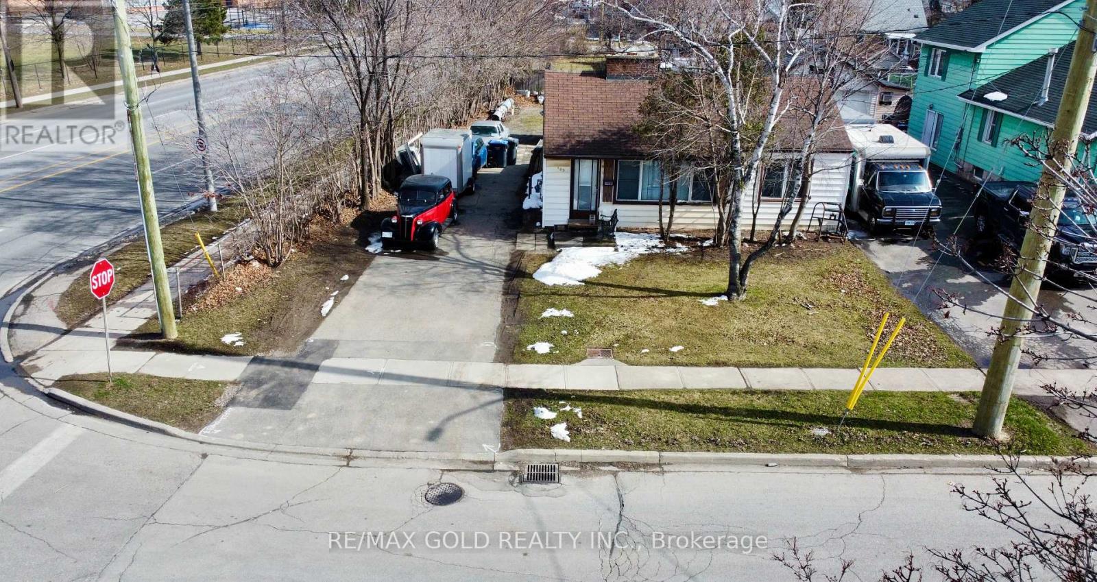 103 Woodward Avenue, Brampton, Ontario  L6V 1K5 - Photo 17 - W8233918
