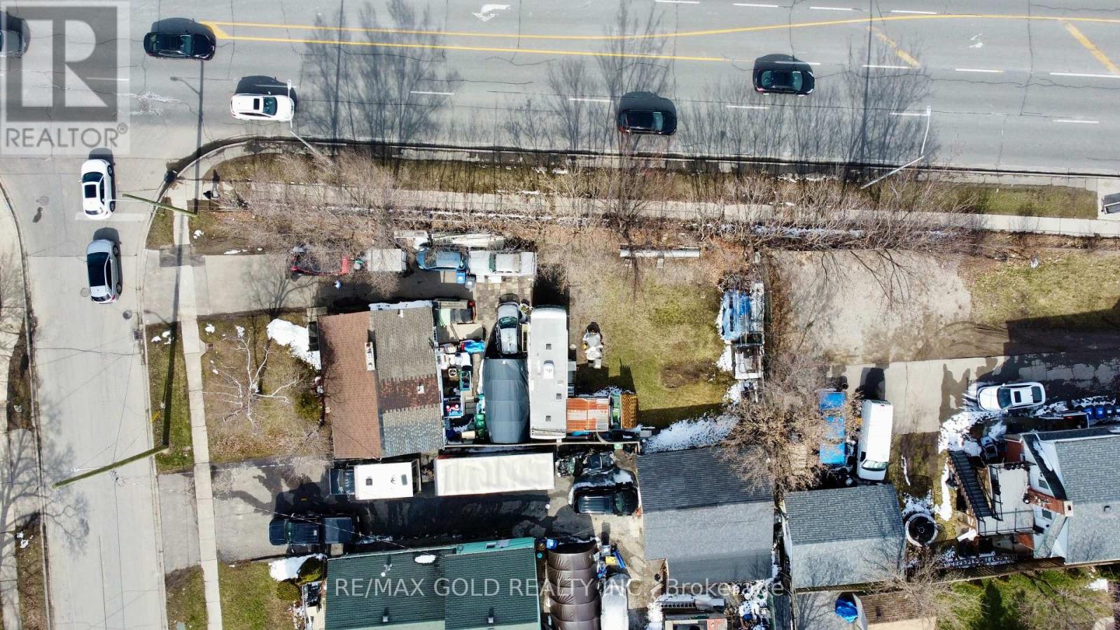 103 Woodward Avenue, Brampton, Ontario  L6V 1K5 - Photo 6 - W8233918