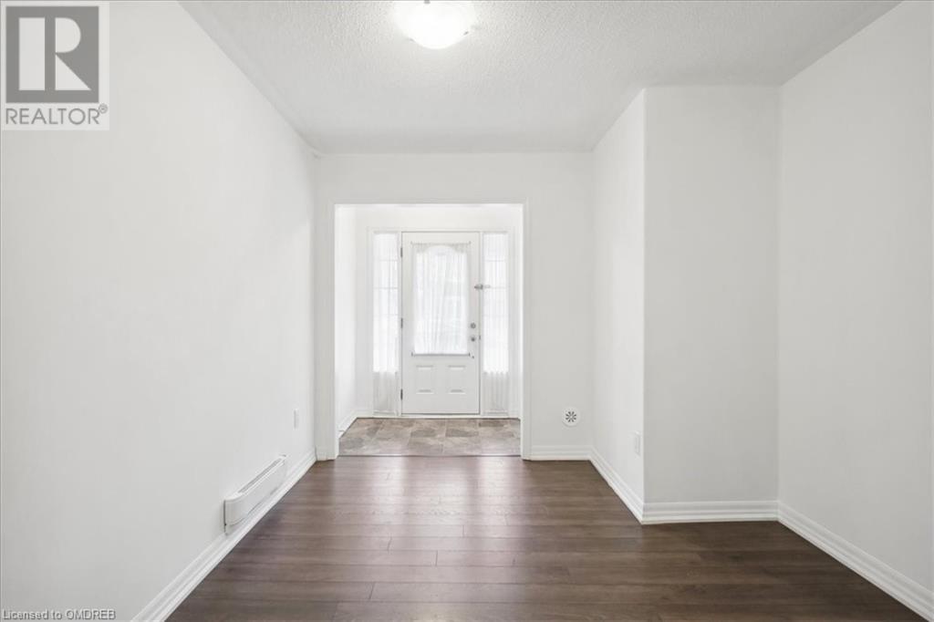 279 Ellen Davidson Drive S, Oakville, Ontario  L6M 0V6 - Photo 4 - 40571248