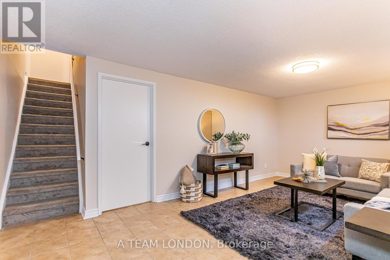 #38 -355 Sandringham Cres, London, Ontario  N6C 5K3 - Photo 24 - X8234304