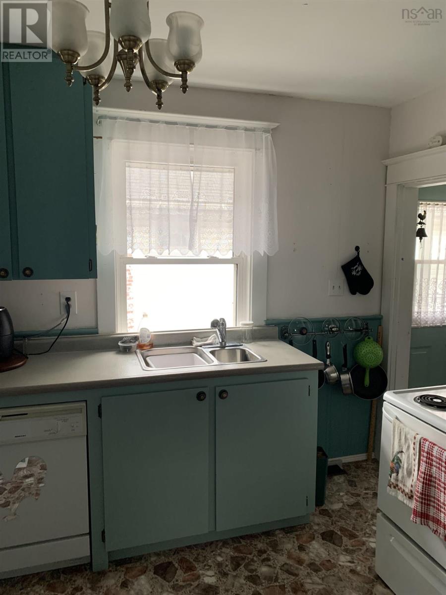 406 Main Street, Liverpool, Nova Scotia  B0T 1K0 - Photo 13 - 202407144