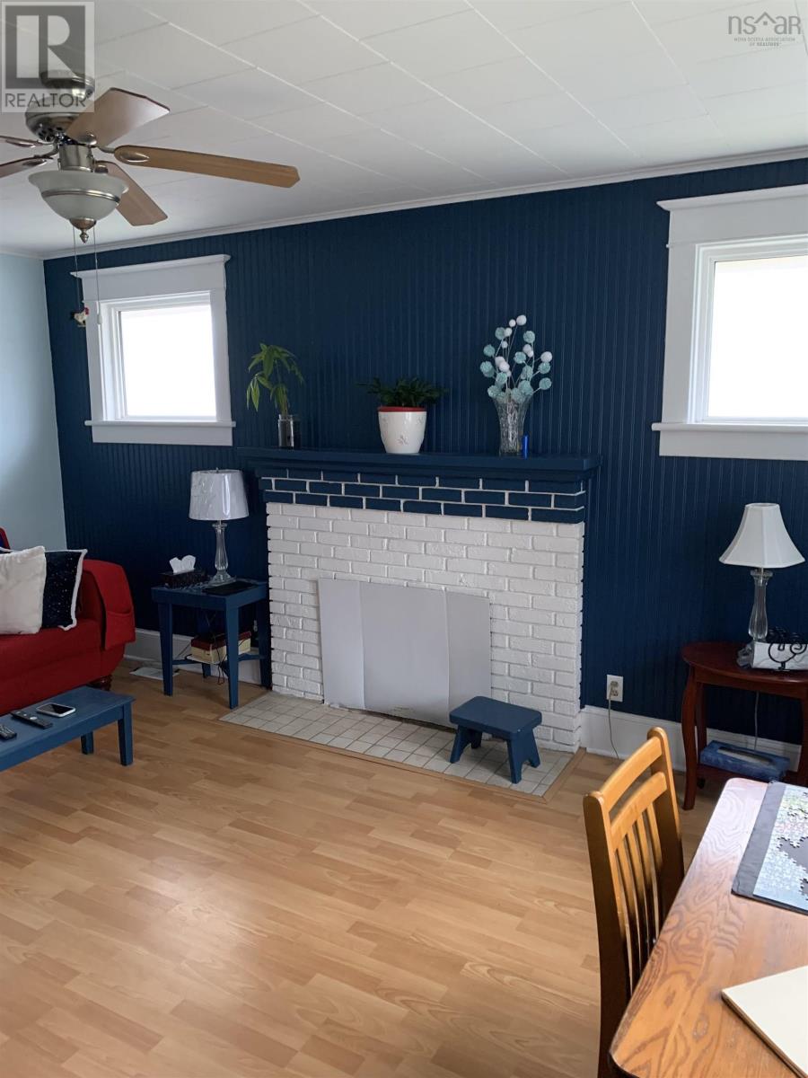 406 Main Street, Liverpool, Nova Scotia  B0T 1K0 - Photo 6 - 202407144