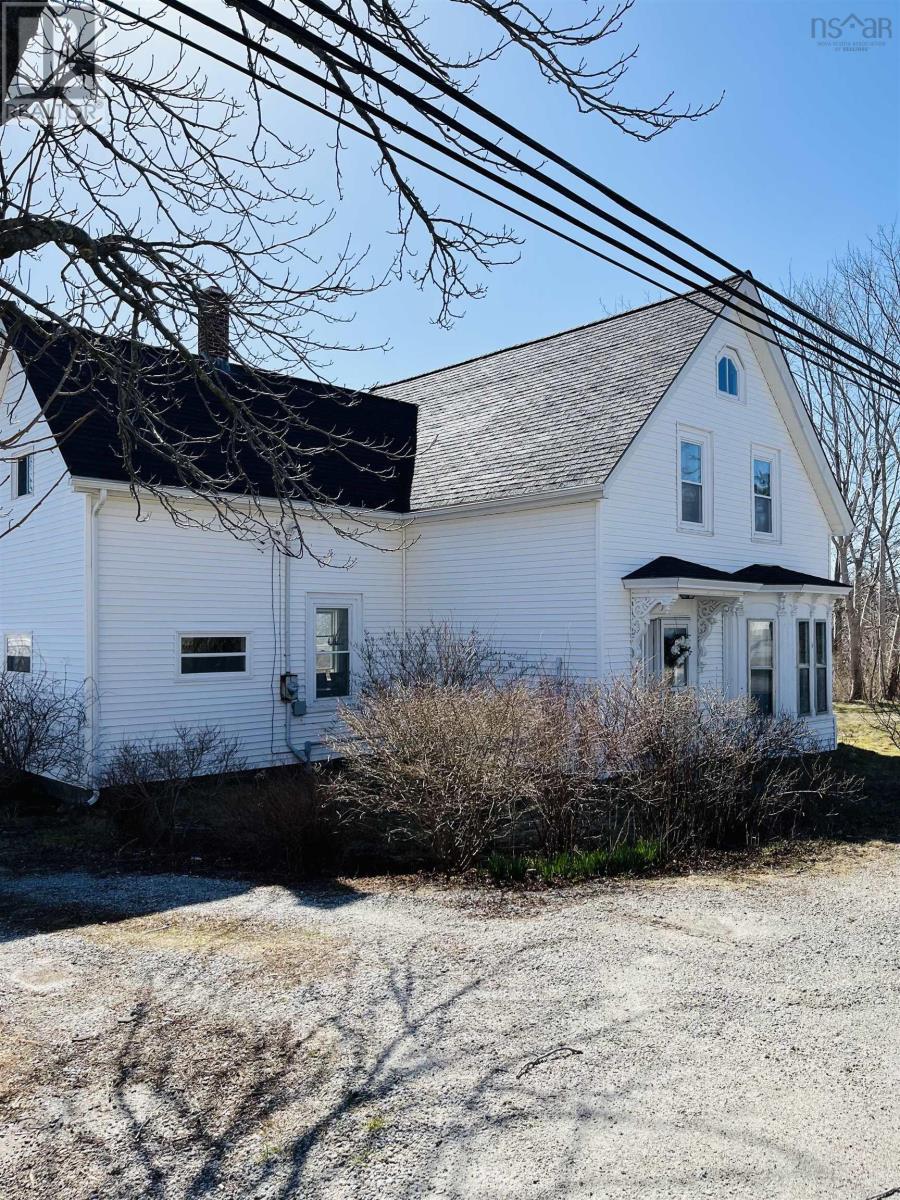 3143 Highway 3, Barrington Passage, Nova Scotia  B0W 1G0 - Photo 3 - 202407175