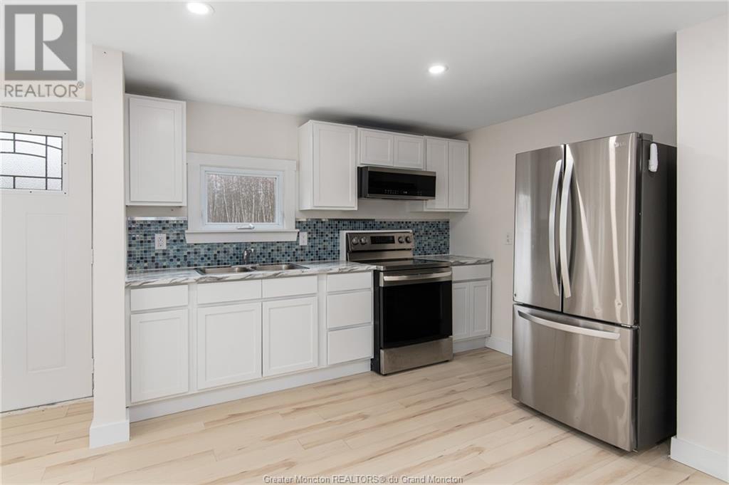 1928 Melanson Rd, Dieppe, New Brunswick E1H 2C5 (26751602) The