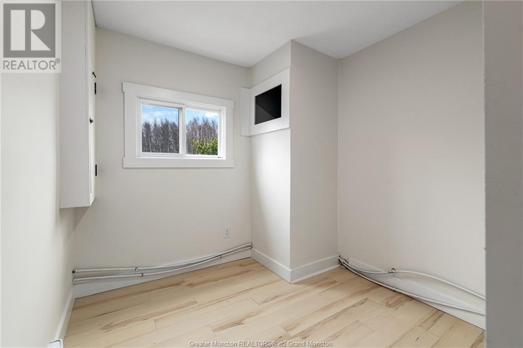 1928 Melanson Rd, Dieppe, New Brunswick E1H 2C5 (26751602) The