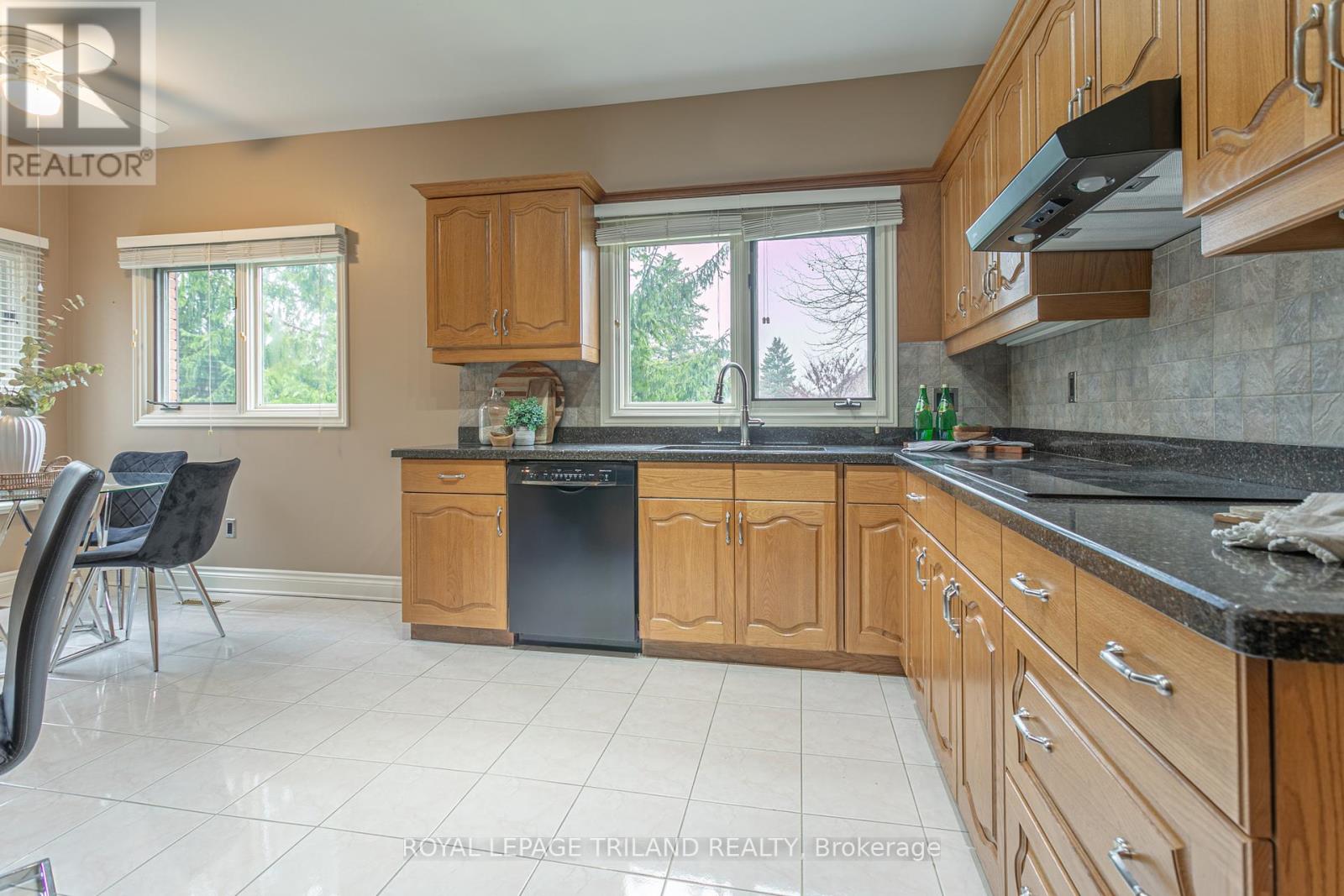 44 - 40 Quinella Drive, London, Ontario  N6K 4K9 - Photo 6 - X8233582