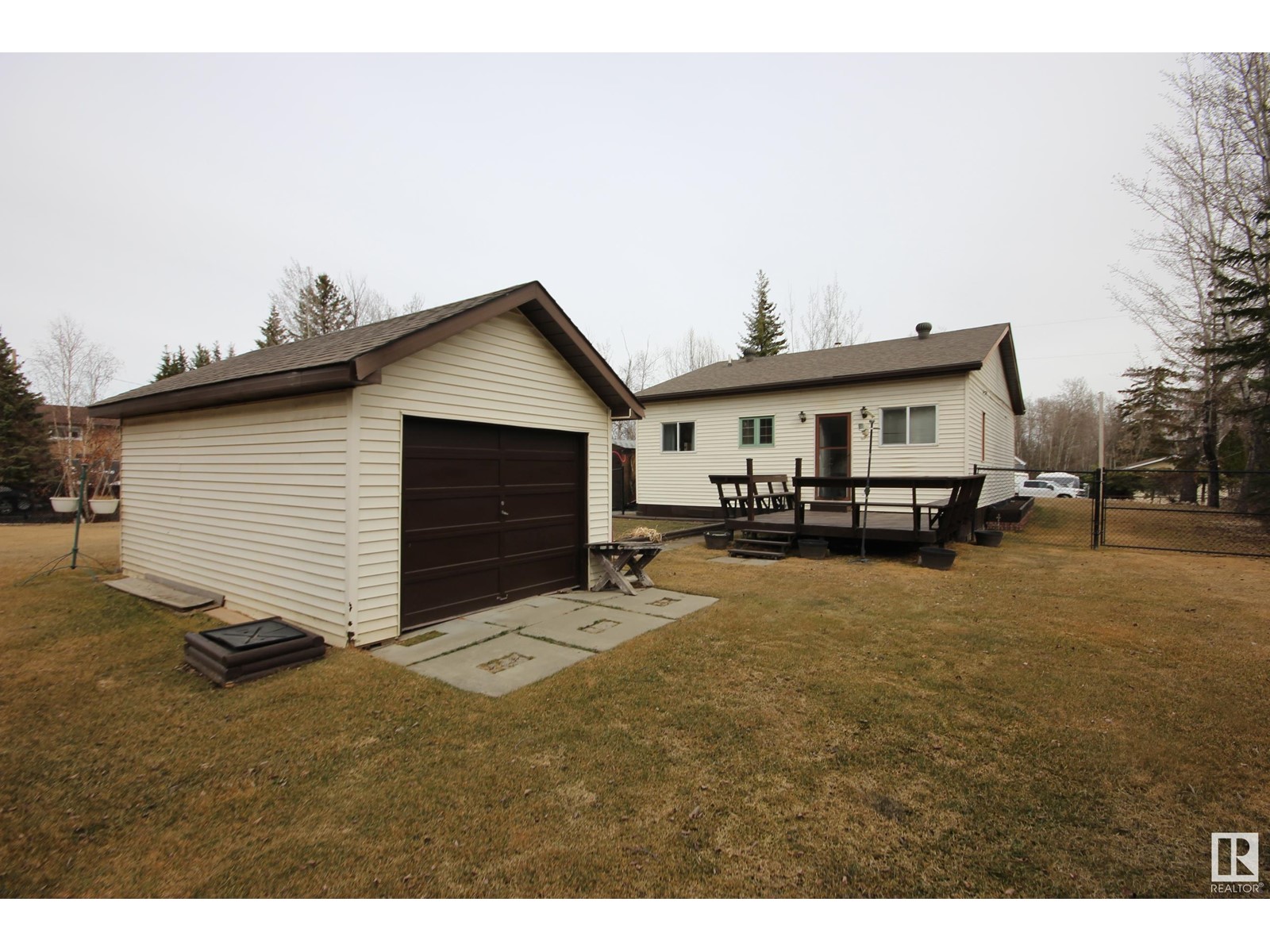 5056 5 St, Rural Lac Ste. Anne County, Alberta  T0E 1V0 - Photo 31 - E4382105