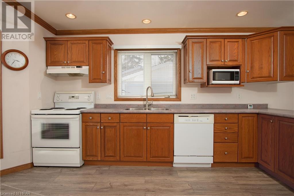 47 Albert Street, Mitchell, Ontario  N0K 1N0 - Photo 6 - 40569347