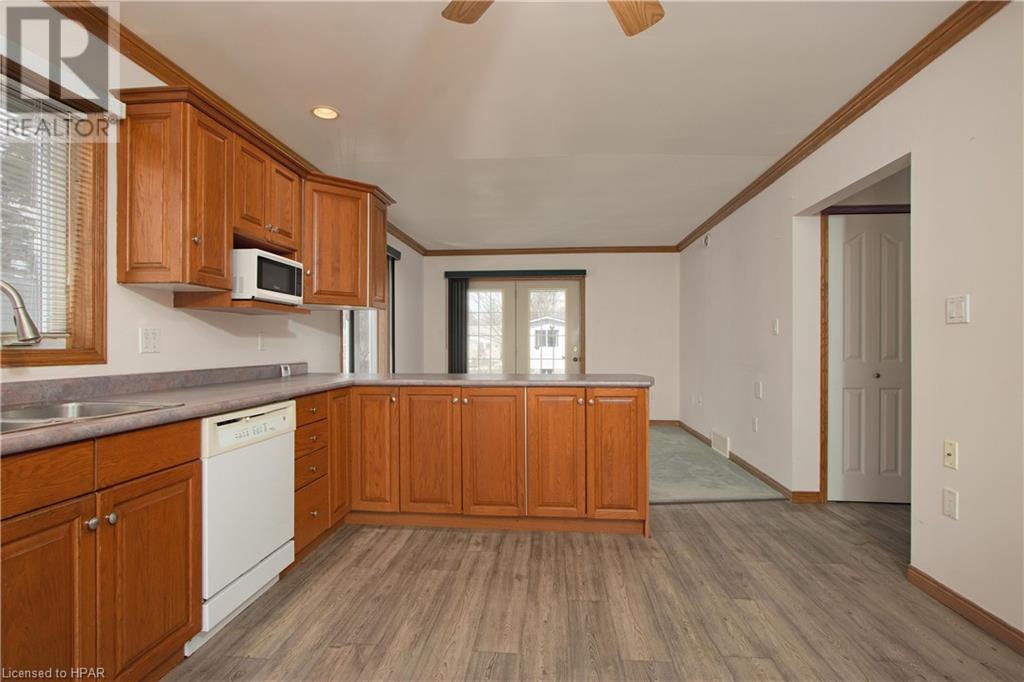 47 Albert Street, Mitchell, Ontario  N0K 1N0 - Photo 8 - 40569347
