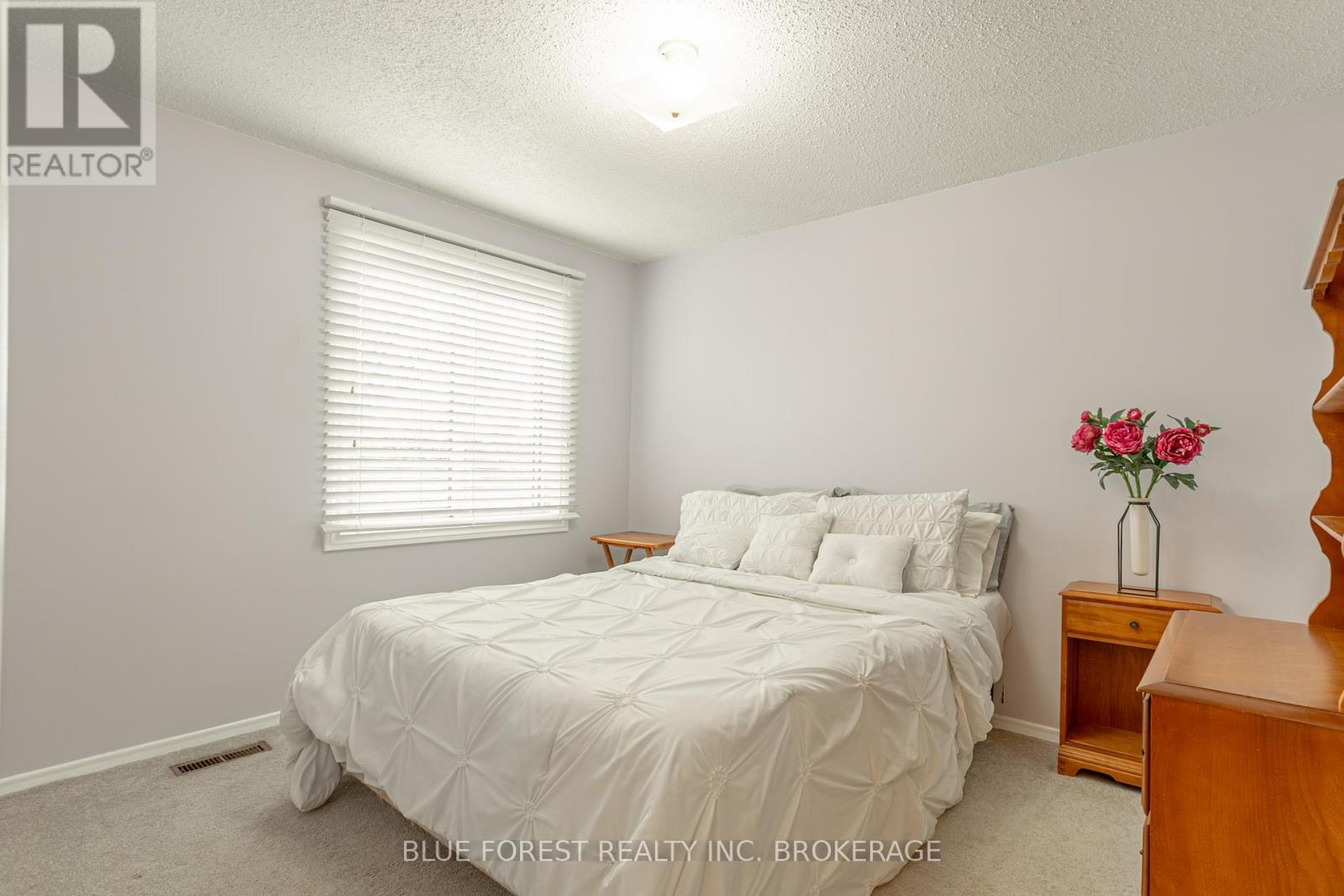 1449 Aldersbrook Rd, London, Ontario  N6G 3N6 - Photo 10 - X8234782