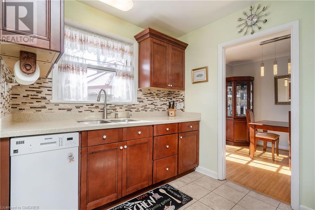 1340 Bridge Road, Oakville, Ontario  L6L 2C7 - Photo 10 - 40571786