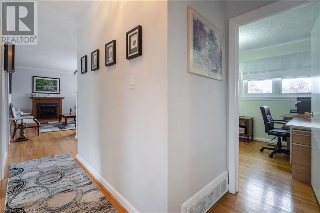 1340 Bridge Road, Oakville, Ontario  L6L 2C7 - Photo 25 - 40571786