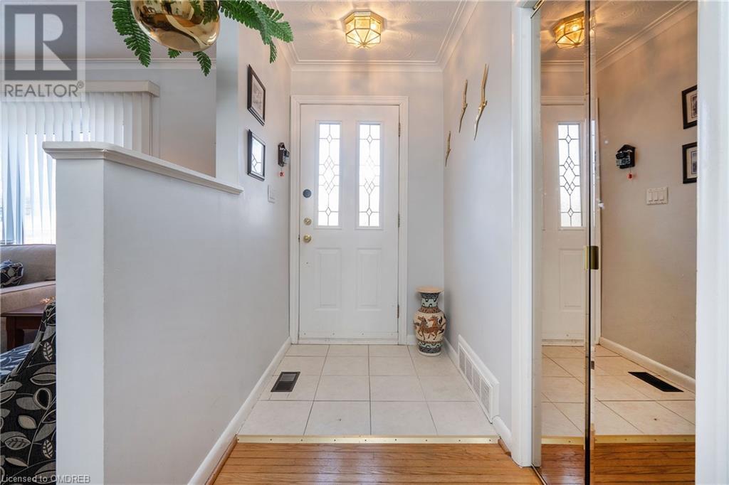 1340 Bridge Road, Oakville, Ontario  L6L 2C7 - Photo 4 - 40571786