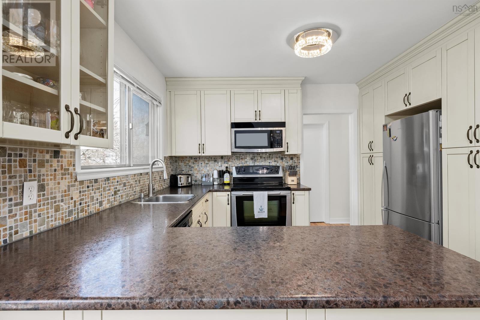11-15 Deepwood Crescent, Halifax, Nova Scotia  B3M 2Y5 - Photo 10 - 202407194