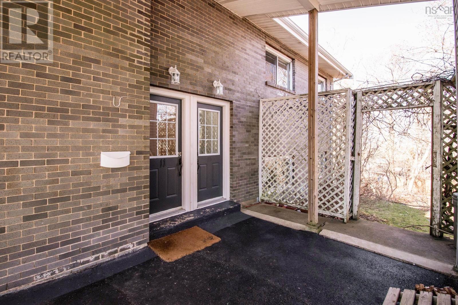 11-15 Deepwood Crescent, Halifax, Nova Scotia  B3M 2Y5 - Photo 2 - 202407194