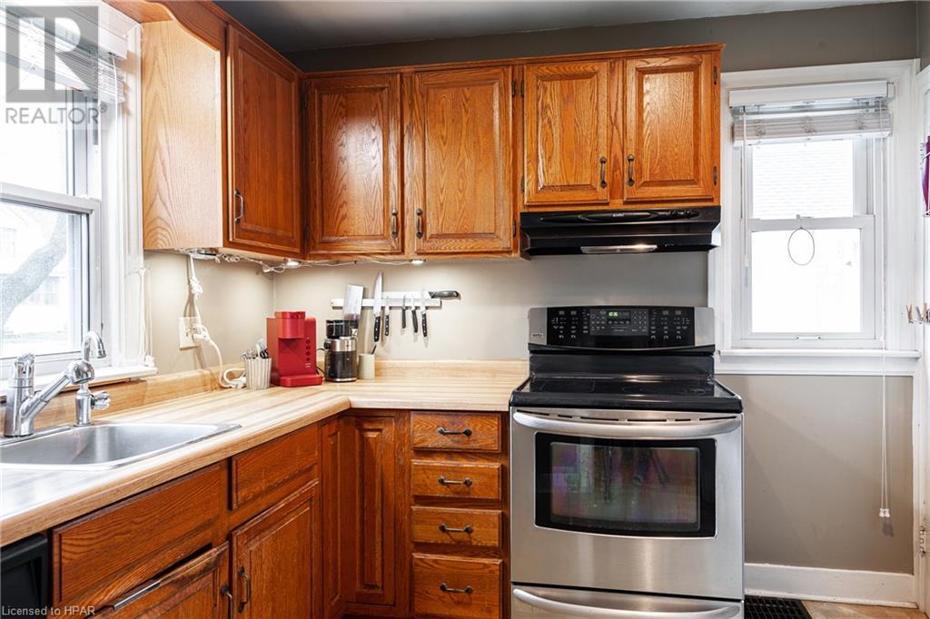 220 John Street N, Stratford, Ontario  N5A 6L8 - Photo 7 - 40537460