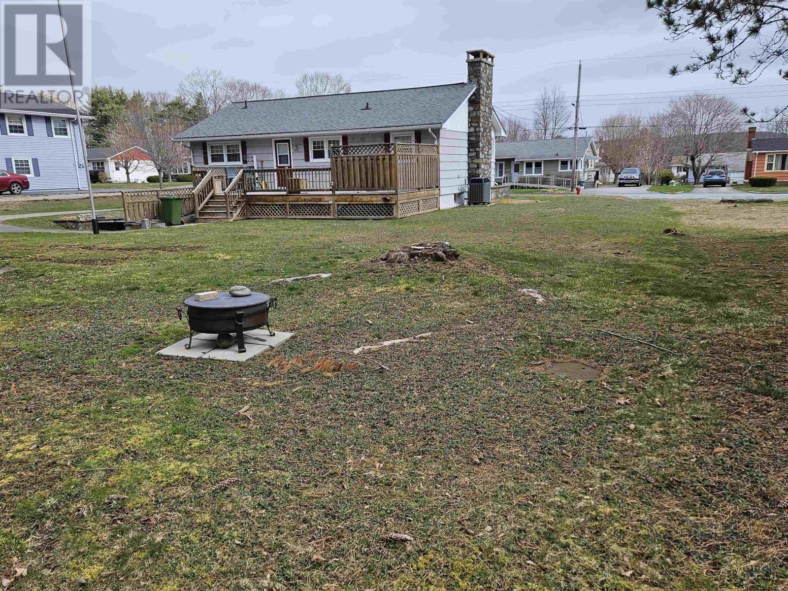 105 Hillcrest Street, Bridgewater, Nova Scotia  B4V 1T2 - Photo 7 - 202407220