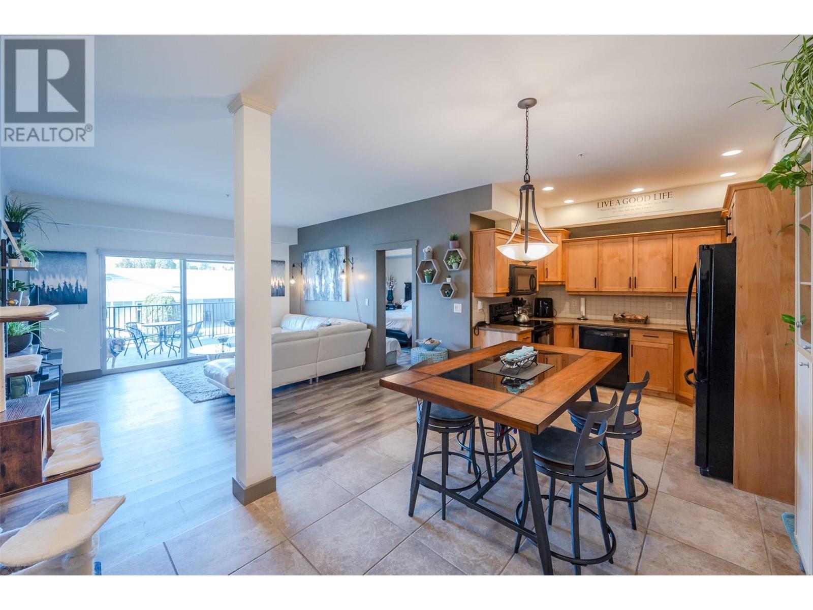 873 FORESTBROOK Drive 102, Main North, Penticton 