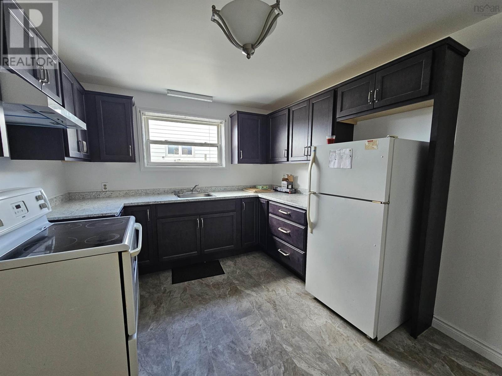 3 Forman Street, North Sydney, Nova Scotia  B2A 2L4 - Photo 6 - 202407228