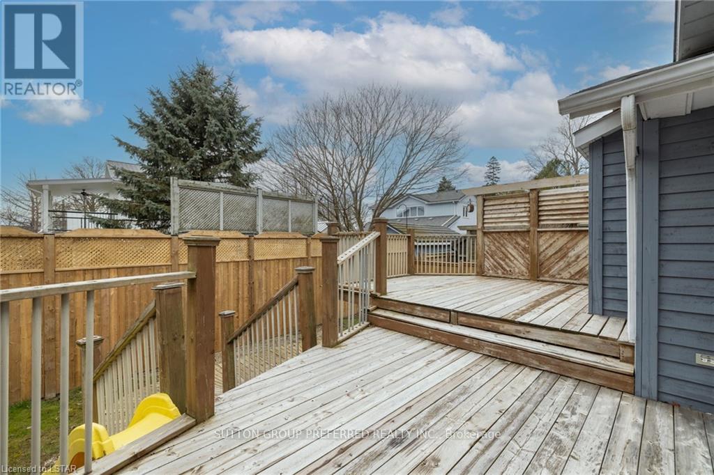 220 Harrison Pl, Central Elgin, Ontario  N5L 1A3 - Photo 40 - X8235414