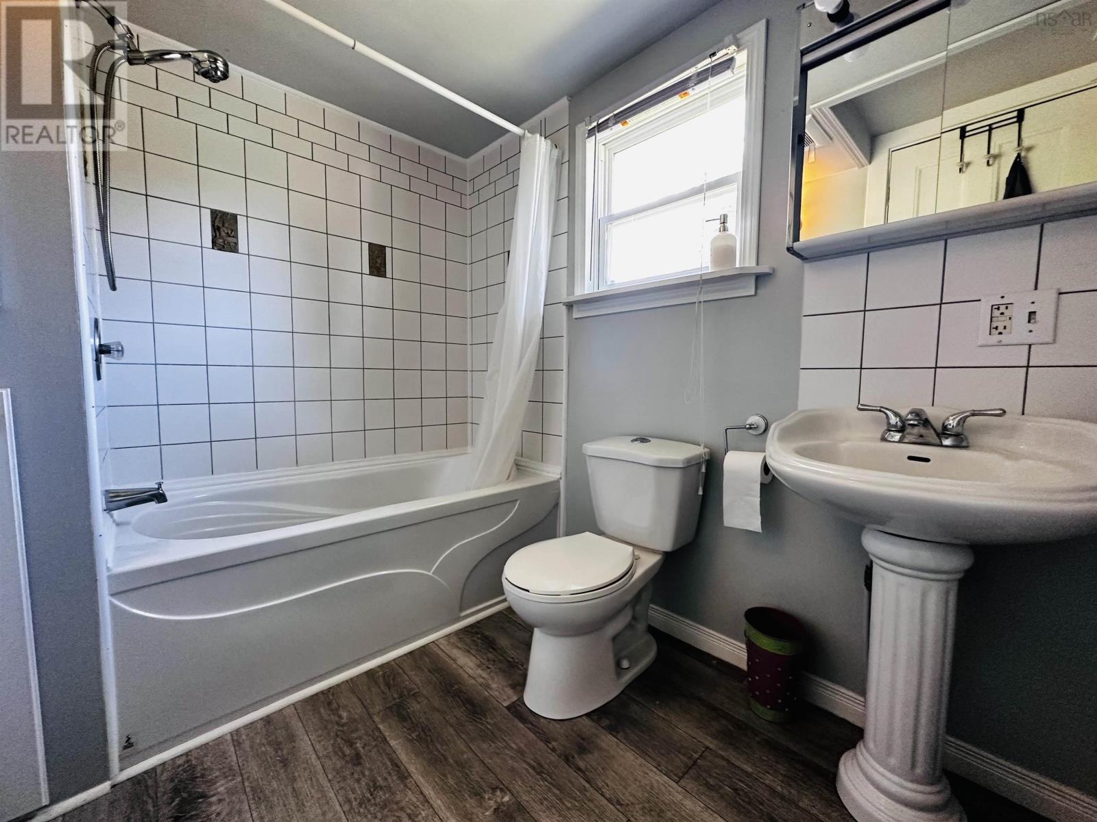30/32 Hall Street, Lockeport, Nova Scotia  B0T 1L0 - Photo 17 - 202407232
