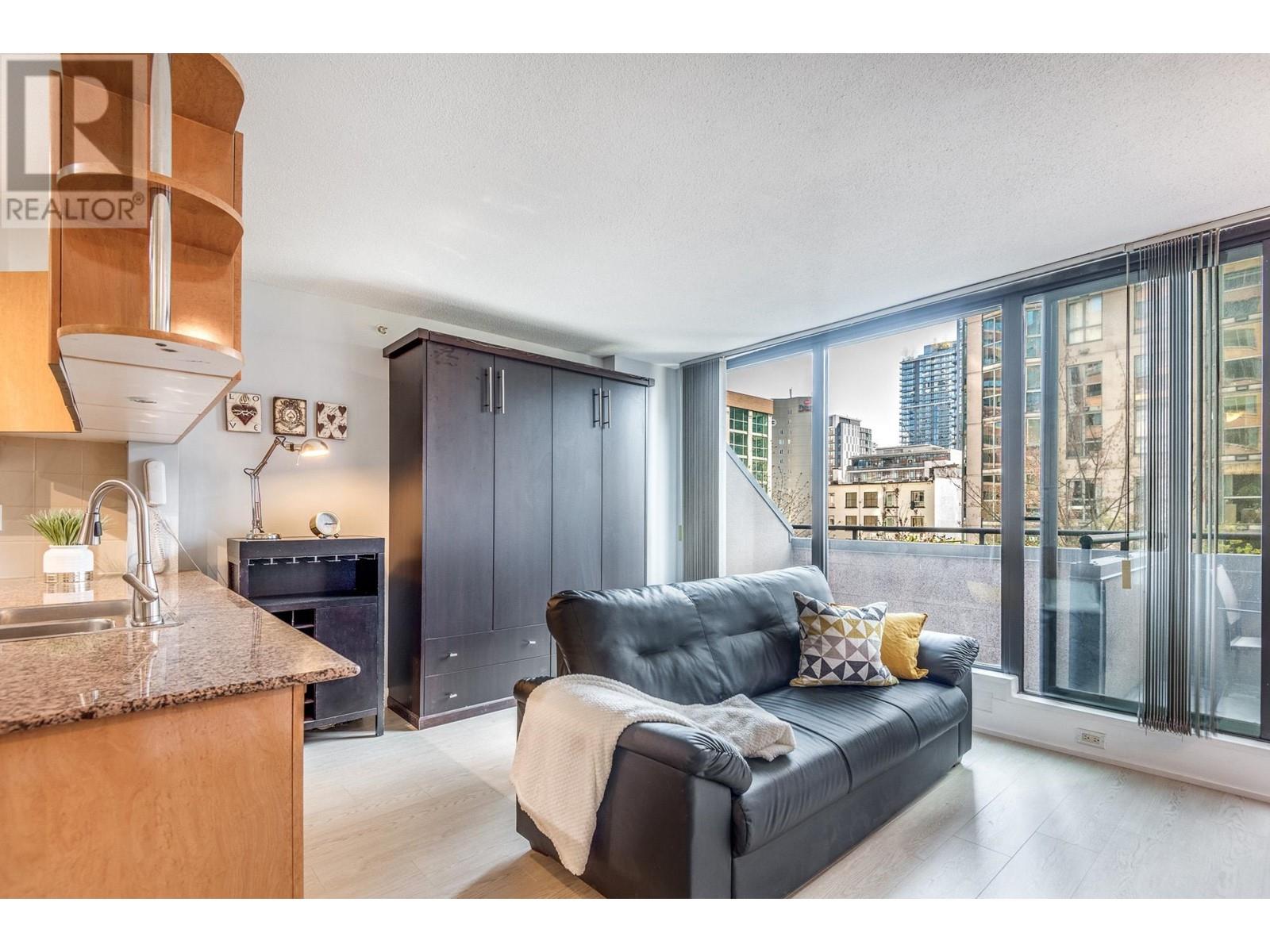 313 1189 Howe Street, Vancouver, British Columbia  V6Z 2X4 - Photo 6 - R2870675
