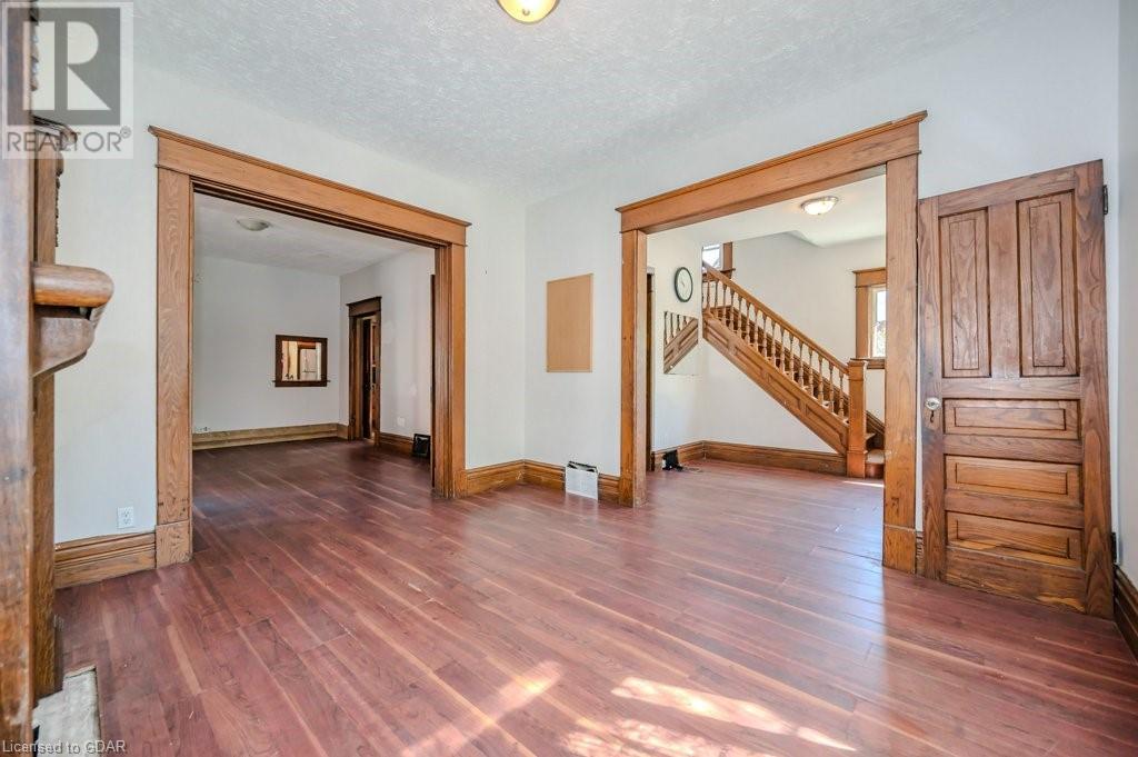 215 PAISLEY Street, Guelph, Ontario One Percent Realty Ltd. Ontario