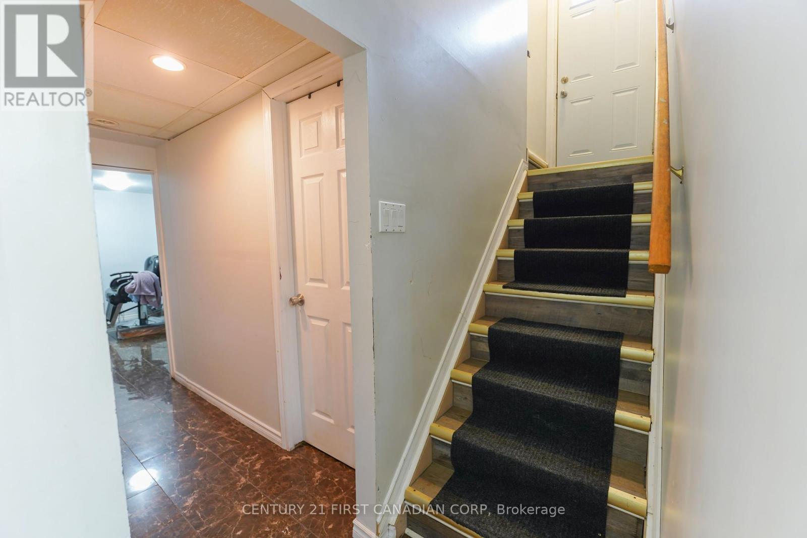 34 Ponderosa Cres, London, Ontario  N6E 2L6 - Photo 15 - X8236380