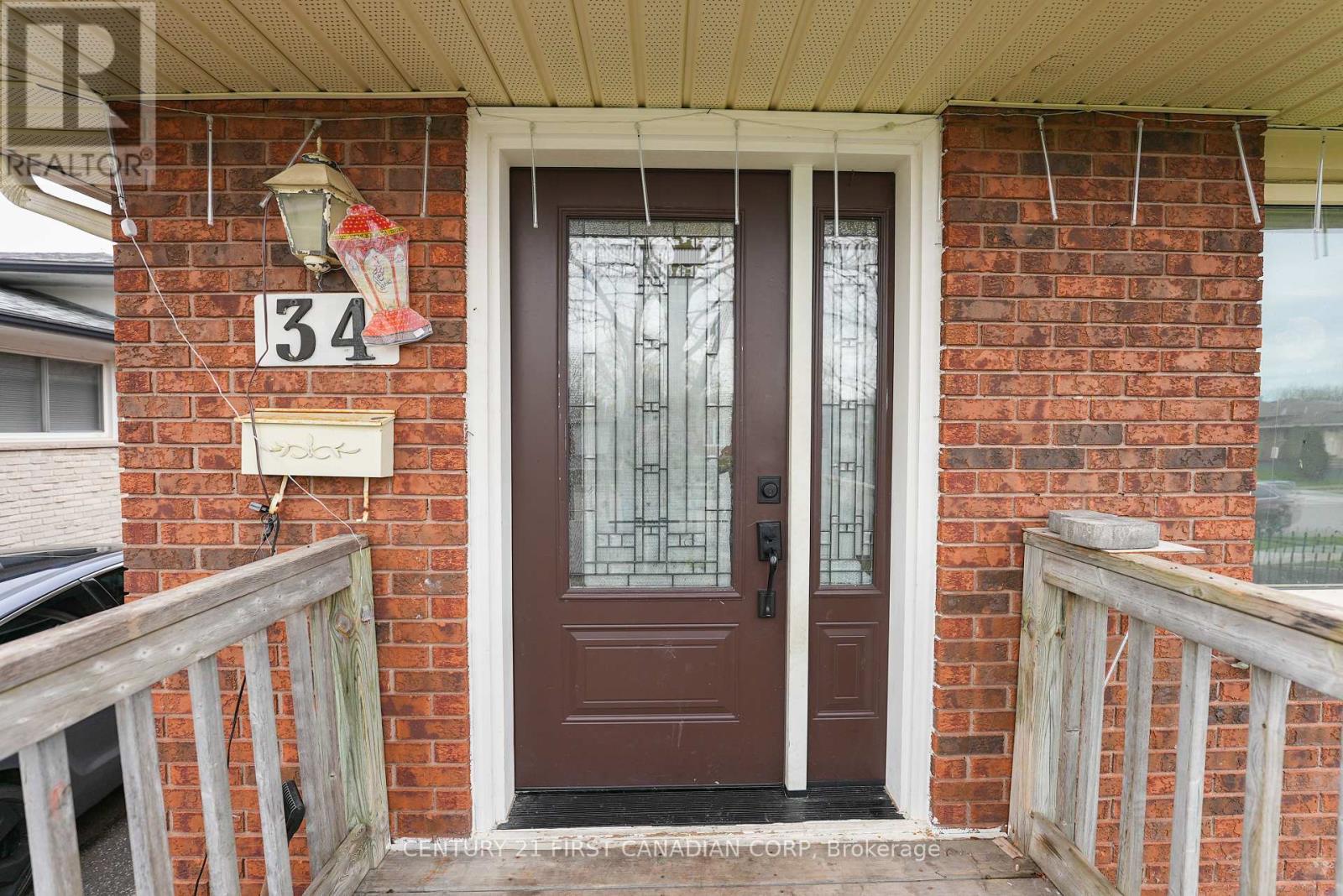 34 Ponderosa Cres, London, Ontario  N6E 2L6 - Photo 3 - X8236380