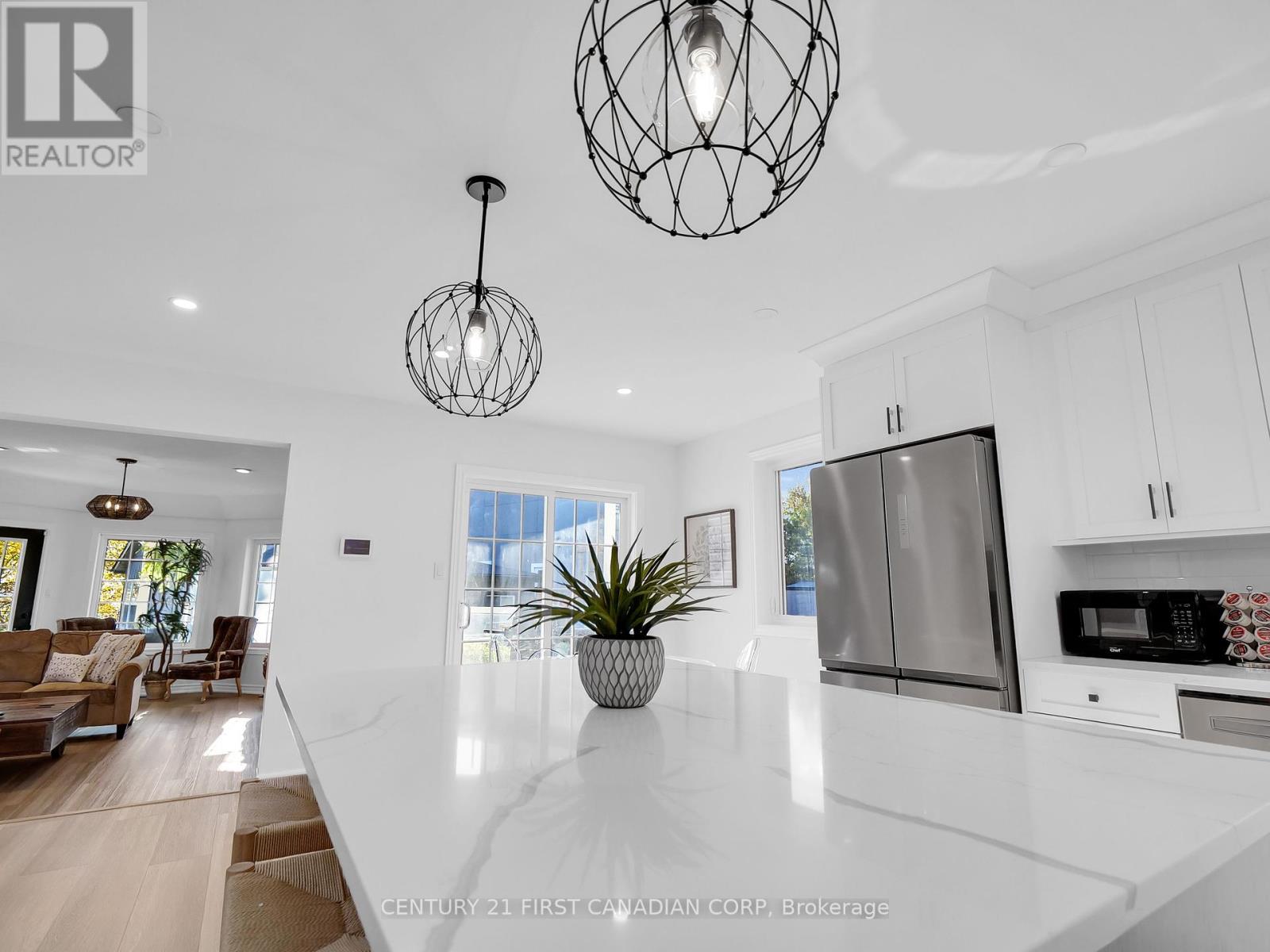 379 Front St, Central Elgin, Ontario  N5L 1G2 - Photo 9 - X8236512