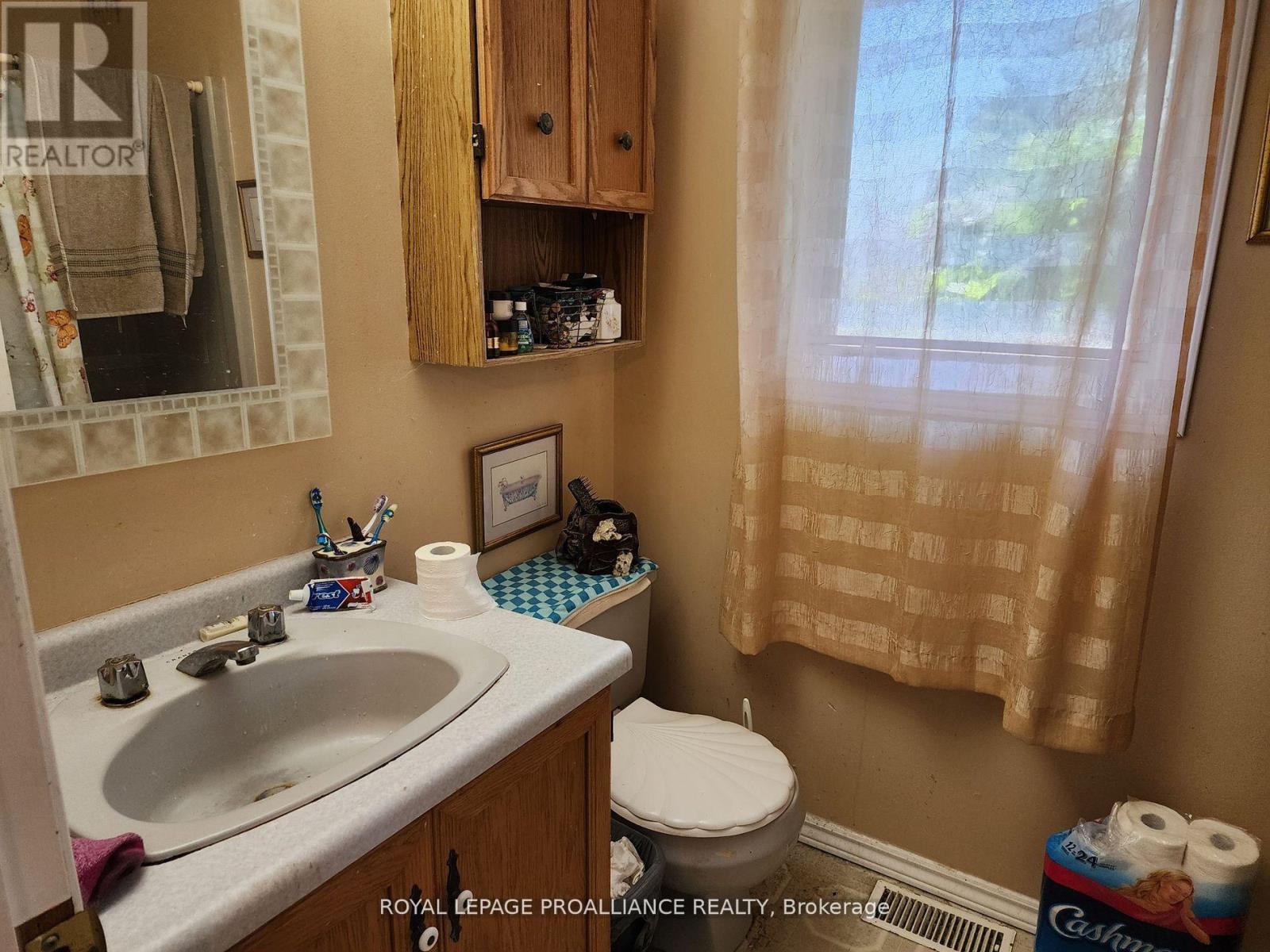 31 Harbourview Cres, Prince Edward County, Ontario  K0K 3L0 - Photo 15 - X8054452