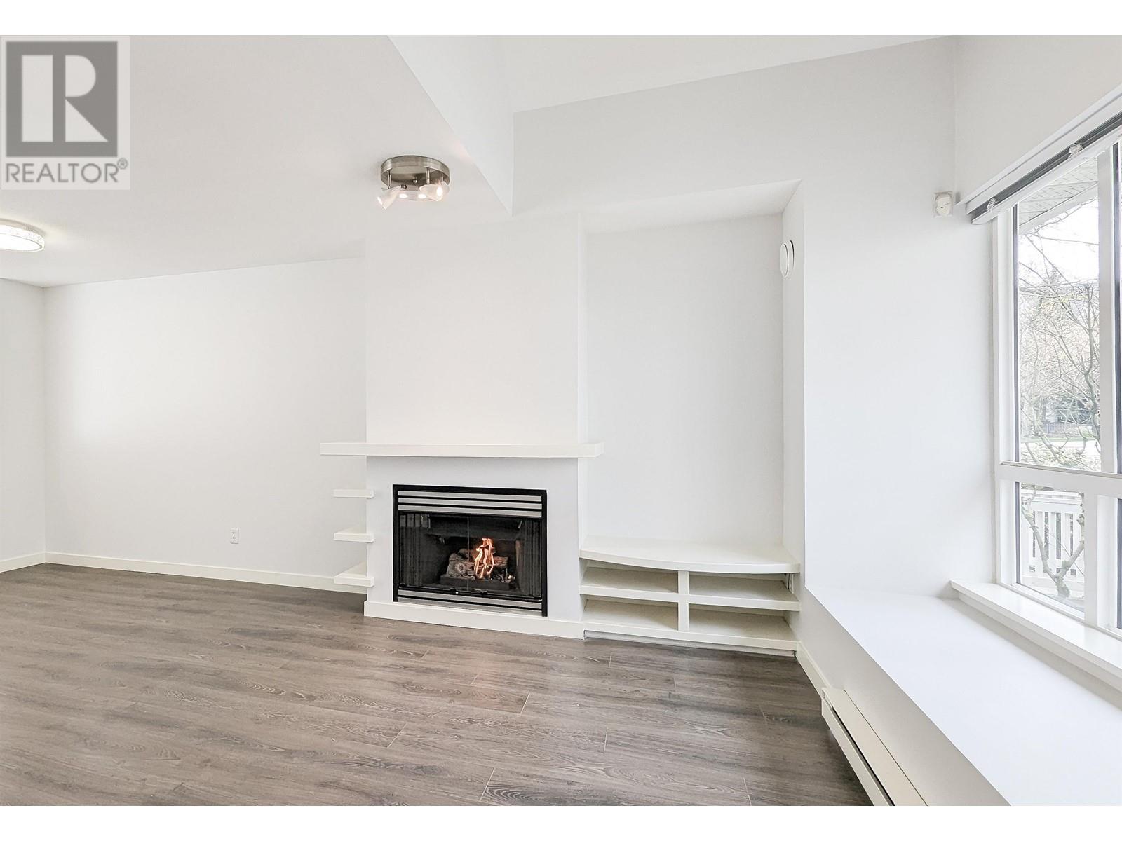6828 Village Grn, Burnaby, British Columbia  V5E 4K9 - Photo 12 - R2870691